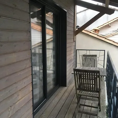 House 2 Bedrooms Near Tram 10 Min Bx