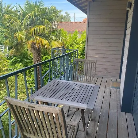 House 2 Bedrooms Near Tram 10 Min Bx *